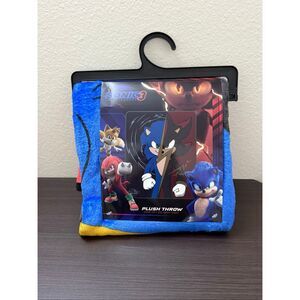 Sonic The Hedgehog 3 Sonic & Shadow Split Throw Blanket
